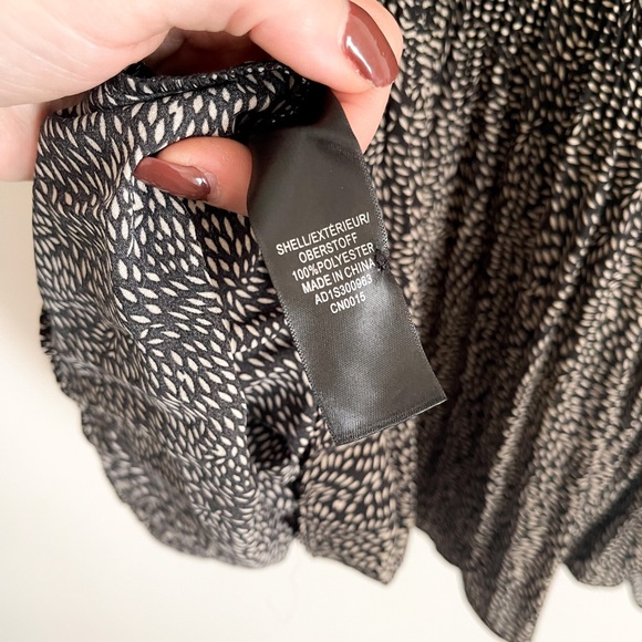 Adrianna Papell Pleated Sleeveless Tank Black Camel Leaf NWT - Picture 9 of 9